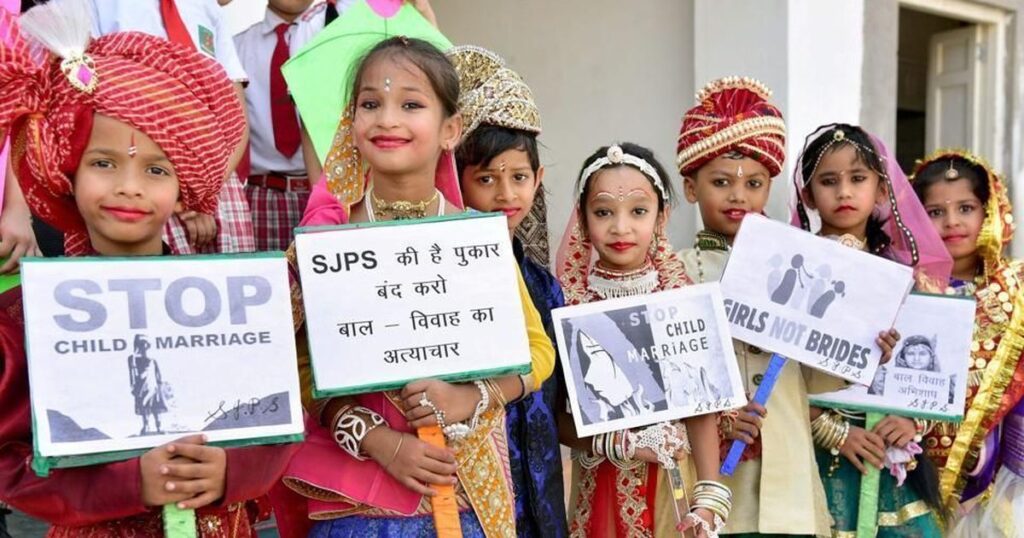 सरकार ने लड़कियों की शादी की उम्र में किया बदलाव: क्या है लोगों की राय