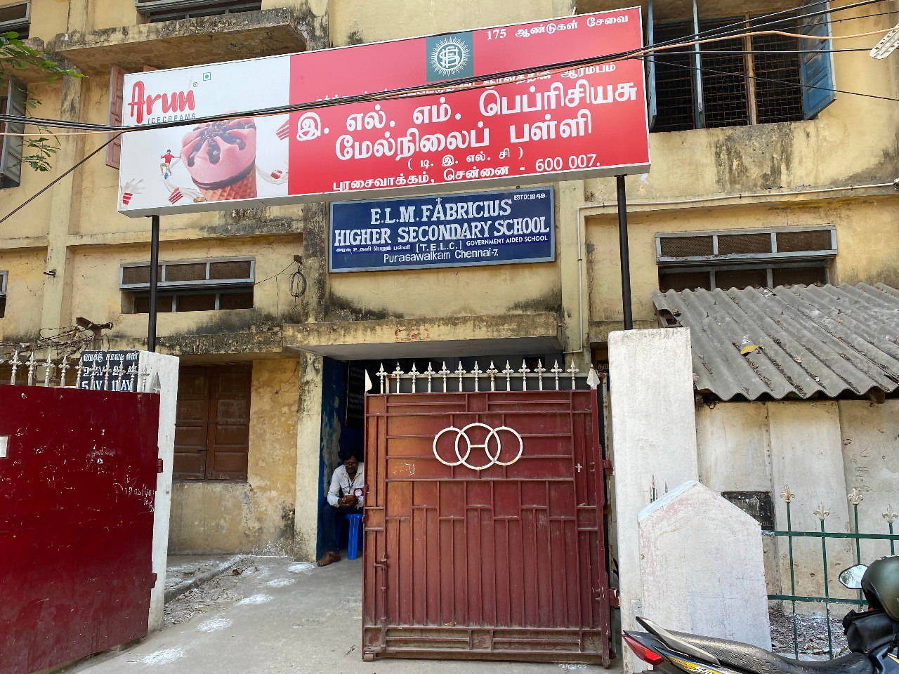 Enter Here To Exercise Your Frachise: This is one of the polling station in Chennai which witnessed good amount of voter turnout. Photo: S Vishnu Sharmaa